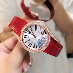 实拍 中国红 伯爵 全新Piaget Lime light系列腕表，以其独特的造型，引领着时尚界的风潮，更是邀请到国际巨星巩俐倾情代言，必将成为伯爵品牌全新的识别69式印，瑞士石英32mm 白金电镀 认准独家实拍细节品质！