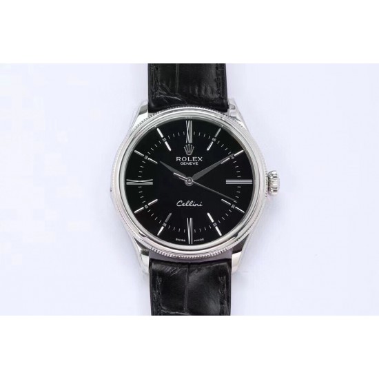 EW 劳力士 ROLEX 切利尼时间型39 1⃣️ 搭载3132自动上链机芯,没有多余日历档。2⃣️一体中层表壳,旋入式底盖及上链表冠。3⃣️结构尺寸厚度同步原装,直径39毫米,厚度为11.5毫米。4⃣️圆拱形蓝宝石玻璃,顶级意大利全包边牛皮带,做到调时、厚度、结构同步原版。三杰精致推荐男士机械腕表 SJ为你精心打造超真实实物图拍摄 EW 劳力士 ROLEX 切利尼时间型39 1⃣️ 搭载3132自动上链机芯,没有多余日历档。2⃣️一体中层表壳,旋入式底盖及上链表冠。3⃣️结构尺寸厚度同步原装,直径39毫米,厚度为11.5毫米。4⃣️圆拱形蓝宝石玻璃,顶级意大利全包边牛皮带,做到调时、厚度、结构同步原版。三杰精致推荐男士机械腕表 SJ为你精心打造超真实实物图拍摄