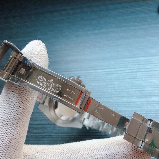 ROLEX 劳力士 GMT MASTERⅡ 格林尼治型 116710 BLNR-78200 两地时间腕表 格林尼治2 904L精钢表壳 黑色陶瓷表圈 第二时区刻度电镀18K金 蓝宝石镜面 黑色表盘 蓝色夜光刻度 3285与3186机芯 时针单独调 GMT针在时针表面 折叠保险表扣(有20mm可调) 40mm N厂V8版 NOOB出品 三杰精致推荐瑞士男士机械腕表 SJ为你精心挑选超真实实物图拍摄 ROLEX 劳力士 GMT MASTERⅡ 格林尼治型 116710 BLNR-78200 两地时间腕表 格林尼治2 904L精钢表壳 黑色陶瓷表圈 第二时区刻度电镀18K金 蓝宝石镜面 黑色表盘 蓝色夜光刻度 3285与3186机芯 时针单独调 GMT针在时针表面 折叠保险表扣(有20mm可调) 40mm N厂V8版 NOOB出品 三杰精致推荐瑞士男士机械腕表 SJ为你精心挑选超真实实物图拍摄
