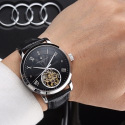 实物拍摄品牌：江诗丹顿 -Vacheron Constantin  类型：[酷]男士腕表表壳：316精钢（做工优质）表带：进口真牛皮/316精钢（两种可选）机芯：高级定制全自动机械机芯（走时稳定）玻璃：高级强化镀膜镜面尺寸：直径42mm，厚度13mm
