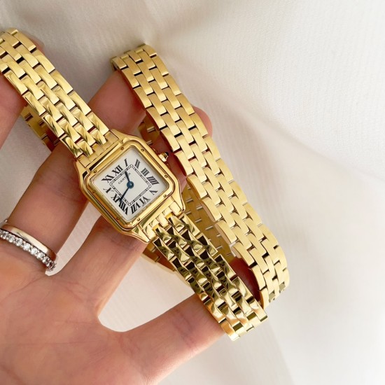 Panthre de Cartier / double chain Width 22mm.Length 30mm. Chain length 44cm卡地亚猎豹系列腕表/双圈表链宽度22mm 长度30mm 链条长度44cm瑞士进口石英机芯,316L精钢表壳表链。蓝晶石表冠,蓝宝石镜面,淬火钢蓝指针,双圈环绕链条,便捷珠宝扣。 Panthre de Cartier / double chain Width 22mm.Length 30mm. Chain length 44cm卡地亚猎豹系列腕表/双圈表链宽度22mm 长度30mm 链条长度44cm瑞士进口石英机芯,316L精钢表壳表链。蓝晶石表冠,蓝宝石镜面,淬火钢蓝指针,双圈环绕链条,便捷珠宝扣。