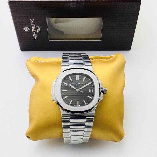【PFF Factory新势力 新力作】V4最高升级版本 最高复刻 百达.翡丽PATEK PHILIPPE 优雅运动系列5711/1A鹦鹉螺!PFF震撼出品!钢表之王!1⃣️【机芯】全网最佳解毒方案,搭配百达.翡丽9015机改Cal.324自动上链一体机芯!精准稳定!2⃣️【表带】定制级人体工程学表带,钢带中珠是钻石型的,与正品相结合。3⃣️【尺寸】表壳尺寸40毫米,厚度仅9.0毫米,也与原装最接近。【PFF Factory】匠心之作 欢迎您的品鉴! 【PFF Factory新势力 新力作】V4最高升级版本 最高复刻 百达.翡丽PATEK PHILIPPE 优雅运动系列5711/1A鹦鹉螺!PFF震撼出品!钢表之王!1⃣️【机芯】全网最佳解毒方案,搭配百达.翡丽9015机改Cal.324自动上链一体机芯!精准稳定!2⃣️【表带】定制级人体工程学表带,钢带中珠是钻石型的,与正品相结合。3⃣️【尺寸】表壳尺寸40毫米,厚度仅9.0毫米,也与原装最接近。【PFF Factory】匠心之作 欢迎您的品鉴!