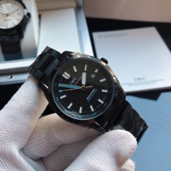 IWC 万国 R42 海洋时计公园系列腕表，采用IWC潜水系统，同样适合用于陆地探险。海洋时计色彩雅致，外形霸气，同样适合日常佩戴。尺寸的42mm，实力复刻，装载进口机芯，自动机械，(零返修）蓝宝石镜面，904L精钢材质，淬火钢针锋芒所向。超强夜光 三杰精致推荐男士机械腕表 SJ为你精心打造超真实实物图拍摄