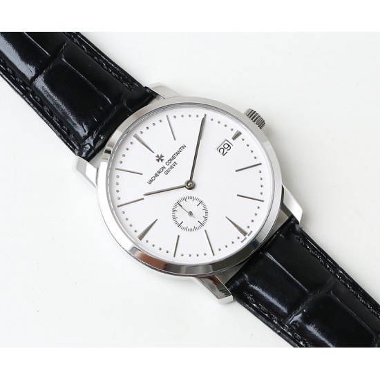 LS精品 新款江诗丹顿上市,外壳采用316L精钢打磨而成,耐磨防刮,字面刻度采用真正的圆珠丁,都是人工镶嵌而成,并非普通的刻度,立体感更强。皮带是舒适柔软的牛皮制作而成。玻璃是蓝宝石玻璃,防刮,通透性也是杠杠的。机芯采用的是进口5000机芯,摆幅28800,并且加入珍珠陀,更加漂亮简约。 LS精品 新款江诗丹顿上市,外壳采用316L精钢打磨而成,耐磨防刮,字面刻度采用真正的圆珠丁,都是人工镶嵌而成,并非普通的刻度,立体感更强。皮带是舒适柔软的牛皮制作而成。玻璃是蓝宝石玻璃,防刮,通透性也是杠杠的。机芯采用的是进口5000机芯,摆幅28800,并且加入珍珠陀,更加漂亮简约。