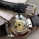 品牌：万国 IWC 类型：精品男士腕表表带：真牛皮表带机芯：全自动机械机芯镜面：矿物质强化玻璃  尺寸：直径42mm厚12mm！