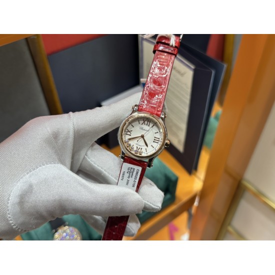 NR 实拍 最新配色 特别款 最强副本萧邦CHOPARD快乐钻系列(原版开模)「小号33mm 」历时一年多研发终于面世,在蓝气球已经是女士标配的时代 萧邦快乐钻系列女表脱颖而出,成为时尚界追捧的一股潮流!【 Factory HAPPY DIMION系列】此款不但能凸显出钻石的高贵而且更是「女神」最渴望拥有腕表之一 轻松出席各种场合不会出现「同款尴尬」【表带】标配美洲鳄鱼皮 【机芯】采用TOP级2892机芯,每颗机芯都经由制表师的精调细选,确保带来稳定可靠的精准走时。绝世精品!图为33尺寸 NR 实拍 最新配色 特别款 最强副本萧邦CHOPARD快乐钻系列(原版开模)「小号33mm 」历时一年多研发终于面世,在蓝气球已经是女士标配的时代 萧邦快乐钻系列女表脱颖而出,成为时尚界追捧的一股潮流!【 Factory HAPPY DIMION系列】此款不但能凸显出钻石的高贵而且更是「女神」最渴望拥有腕表之一 轻松出席各种场合不会出现「同款尴尬」【表带】标配美洲鳄鱼皮 【机芯】采用TOP级2892机芯,每颗机芯都经由制表师的精调细选,确保带来稳定可靠的精准走时。绝世精品!图为33尺寸