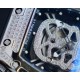 理查德米勒 RICHARD MILLE 最新升級特别版 抛光亮壳 让你体验最亮鬼头 带出最经典的RM052鬼头经典传奇 永不落后 镂空骷髅头腕表.骷髅头轮廓突出,造型霸气不羁,具有震撼人心的魅力。搭配艳耀色彩的真皮轻便表带,更拉风,更前卫。缤纷盛夏,换上短袖T恤的你,腕间搭上鲜艳的表款,是不是很吸睛?尺寸43x50mm ⚠️请认准独家品质 理查德米勒 RICHARD MILLE 最新升級特别版 抛光亮壳 让你体验最亮鬼头 带出最经典的RM052鬼头经典传奇 永不落后 镂空骷髅头腕表.骷髅头轮廓突出,造型霸气不羁,具有震撼人心的魅力。搭配艳耀色彩的真皮轻便表带,更拉风,更前卫。缤纷盛夏,换上短袖T恤的你,腕间搭上鲜艳的表款,是不是很吸睛?尺寸43x50mm ⚠️请认准独家品质