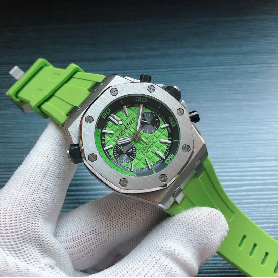 男款⌚️品牌:爱彼-AP皇家橡树 五针多功能男士石英腕表,高级蓝宝石镜面,全自动进口多功能计时跑秒石英机芯,走时稳定0时差 配备顶级316L精钢钢壳,原装天然橡胶表带,搭配原装扣 尺寸43mm,三杰精心推荐男士多功能计时跑秒石英腕表 SJ为你精心打造超真实实物图拍摄 让你超真实实物图体验 男款⌚️品牌:爱彼-AP皇家橡树 五针多功能男士石英腕表,高级蓝宝石镜面,全自动进口多功能计时跑秒石英机芯,走时稳定0时差 配备顶级316L精钢钢壳,原装天然橡胶表带,搭配原装扣 尺寸43mm,三杰精心推荐男士多功能计时跑秒石英腕表 SJ为你精心打造超真实实物图拍摄 让你超真实实物图体验