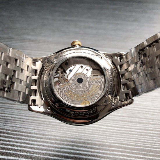 实物拍摄品牌:积家-Jaeger-LeCoultre A26 类型:男士腕表表壳:316精钢(做工上乘)表带:进口小牛皮/316精钢(两种可选) 机芯:高级定制全自动机械机芯(走时稳定)材料:高级强化镀膜镜面 尺寸:直径41mm,厚度12mm 三杰精致推荐男士机械腕表 SJ为你精心打造超真实实物图拍摄 实物拍摄品牌:积家-Jaeger-LeCoultre A26 类型:男士腕表表壳:316精钢(做工上乘)表带:进口小牛皮/316精钢(两种可选) 机芯:高级定制全自动机械机芯(走时稳定)材料:高级强化镀膜镜面 尺寸:直径41mm,厚度12mm 三杰精致推荐男士机械腕表 SJ为你精心打造超真实实物图拍摄