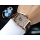【品牌】:江诗丹顿(Vacheron Constantin )满天星系列【系列】:酒桶形马耳他 满天星【款式】:男士多功能腕表 【机芯】:原装进口西铁城全自动机械机芯 承载着高级制表新领域【玻璃】:蓝宝石【表带】:316精钢/原装精钢扣【表壳】:316精钢。 表盘直径:长40mm,宽37mm,厚10mm精美的曲线造就完美和谐的独特造,请认准机芯认准质量!(专注原装新机) 【品牌】:江诗丹顿(Vacheron Constantin )满天星系列【系列】:酒桶形马耳他 满天星【款式】:男士多功能腕表 【机芯】:原装进口西铁城全自动机械机芯 承载着高级制表新领域【玻璃】:蓝宝石【表带】:316精钢/原装精钢扣【表壳】:316精钢。 表盘直径:长40mm,宽37mm,厚10mm精美的曲线造就完美和谐的独特造,请认准机芯认准质量!(专注原装新机)