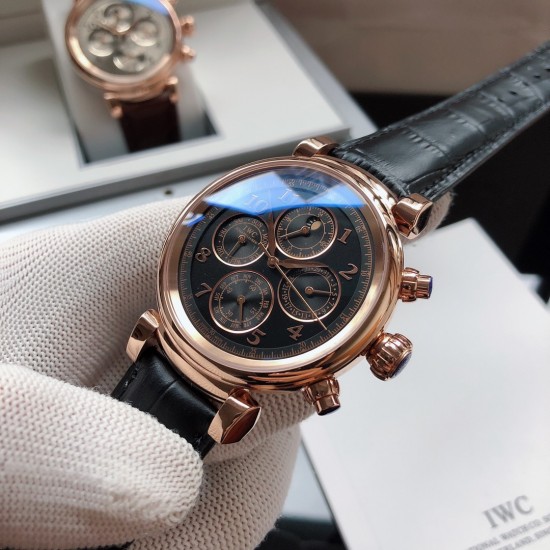 万国 IWC b1 达文西系列活动型表耳,算的上是品牌系列最具魅力的设计之一表盘有众多显示功能12时位置设有月相小表盘3时位置设有日期显示盘9时位置设有星期显示盘6时位置设有月份显示盘腕表可提供68小时动力存储称得上“大型表耳”的它,三杰 本身观赏性十足。与圆润的表壳相互映衬,肌肉感十足 SJ 为你精心挑选精品男士机械腕表拍摄 超真实实物图拍摄 万国 IWC b1 达文西系列活动型表耳,算的上是品牌系列最具魅力的设计之一表盘有众多显示功能12时位置设有月相小表盘3时位置设有日期显示盘9时位置设有星期显示盘6时位置设有月份显示盘腕表可提供68小时动力存储称得上“大型表耳”的它,三杰 本身观赏性十足。与圆润的表壳相互映衬,肌肉感十足 SJ 为你精心挑选精品男士机械腕表拍摄 超真实实物图拍摄