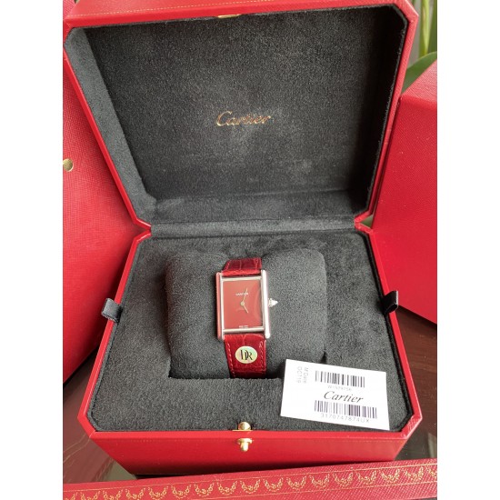 DR厂卡地亚 Cartier | 优雅经典的Tank系列则推出Tank Must腕表,采用纯进口石英机芯,走时精准。搭配彩色进口鳄鱼皮表带。尺寸为33mm*25mm 男女均可轻松驾驭的尺寸。卡地亚坦克 must新系列以致敬20世纪80年代单色风潮,卡地亚Tank 单一彩色表盘,色调及其微妙。这个复古的调调真的是美,要不要三个颜色都来一个,不俗,不艳,优雅的刚刚好! DR厂卡地亚 Cartier | 优雅经典的Tank系列则推出Tank Must腕表,采用纯进口石英机芯,走时精准。搭配彩色进口鳄鱼皮表带。尺寸为33mm*25mm 男女均可轻松驾驭的尺寸。卡地亚坦克 must新系列以致敬20世纪80年代单色风潮,卡地亚Tank 单一彩色表盘,色调及其微妙。这个复古的调调真的是美,要不要三个颜色都来一个,不俗,不艳,优雅的刚刚好!
