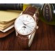 Jaeger-leCoultre Master Ultra Thin Moon积家超薄月相大师系列42mm腕表,简洁的线条设计,赏心悦目的表盘。 显示令表盘尽显活力,6位24小时指针宛如一幕和谐美妙的腕上芭蕾。透过玻璃底盖,机芯运行一目了然。这款厚度仅5.8毫米的超薄机芯向世人证实,超凡的技艺和极尽复杂的功能可以在狭小的空间内完美展现。顶级出品 精品不断 Jaeger-leCoultre Master Ultra Thin Moon积家超薄月相大师系列42mm腕表,简洁的线条设计,赏心悦目的表盘。 显示令表盘尽显活力,6位24小时指针宛如一幕和谐美妙的腕上芭蕾。透过玻璃底盖,机芯运行一目了然。这款厚度仅5.8毫米的超薄机芯向世人证实,超凡的技艺和极尽复杂的功能可以在狭小的空间内完美展现。顶级出品 精品不断