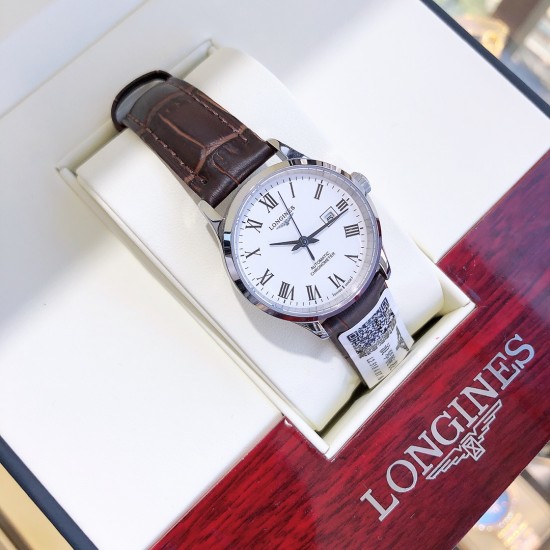 实物拍摄品牌：浪琴-LONGINES  开创者系列 原装开模 搭载高品质6T51机芯 无论是尺寸厚度，还是表壳斜角细节均升级达到与原装一致  请认准细节图!!类型：[酷]女士腕表表壳：316精钢（做工优质）表带：进口小牛皮/316精钢（两种可选）机芯：进口西铁城6T51全自动机械机芯（走时稳定）玻璃：高级蓝宝石镜面(防划花)尺寸：直径30mm，厚度11mm