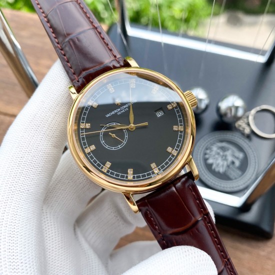 实物拍摄品牌：江诗丹顿 -Vacheron Constantin  类型：[酷]男士腕表表壳：316精钢（做工优质）表带：进口真牛皮/原装针扣机芯：进口西铁城8215全自动机械机芯（走时稳定）玻璃：高级强化镀膜镜面尺寸：直径40mm，厚度12.5mm