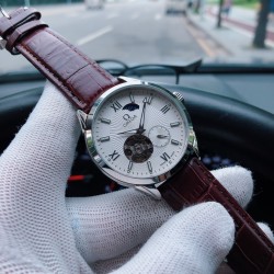 SJ出品 ：【最新】：欧米茄 OMEGA O46【类型】：精品男士腕表【材质】：316L精钢打造【机芯】：高端全自动机械机芯【镜面】：矿物质强化玻璃（更高清）品味高雅 浩瀚大气 匠心独运 腕间瑰宝       纯自然光拍摄 零P图尺寸：直径41mm厚11mm热卖上市！欢迎转载！三杰精致推荐男士机械腕表 SJ为你精心打造超真实实物图拍摄