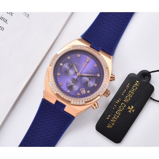 FK-VACHERON CONSTANTIN【江诗丹顿】纵横四海系列,六针多功能跑秒版火热上市,突破传统,时尚优雅的多彩表带,可满足佩戴者在不同场合的需求,多样化的色彩设计演绎大胆而时尚的风格,江诗丹顿在装置时始终将舒适性放在首位,确保腕表完美贴合手腕,纯钢表壳,进口石英机芯,蓝宝石水晶玻璃,舒适胶质表带,采用原装针式表扣佩戴方便!尺寸:36.5mm FK-VACHERON CONSTANTIN【江诗丹顿】纵横四海系列,六针多功能跑秒版火热上市,突破传统,时尚优雅的多彩表带,可满足佩戴者在不同场合的需求,多样化的色彩设计演绎大胆而时尚的风格,江诗丹顿在装置时始终将舒适性放在首位,确保腕表完美贴合手腕,纯钢表壳,进口石英机芯,蓝宝石水晶玻璃,舒适胶质表带,采用原装针式表扣佩戴方便!尺寸:36.5mm
