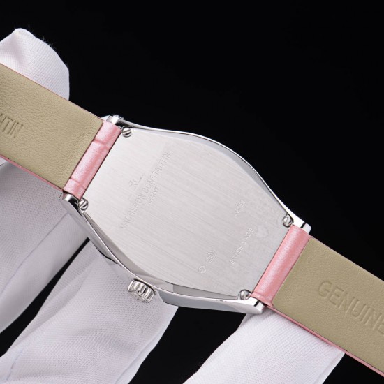 实拍 江诗丹顿-Vacheron Constantin 作为世界上历史悠久的钟表制造商从未停止生产,秉承悉力以赴,精益求精的品牌座右铭,其中有一款-Malte系列25530/000R-9742,经典酒桶型婉表,防磨水晶镜面,内部经反光处理,配置瑞士原装石英机芯,尺寸28.40*38.67毫米,厚度7.28毫米。表壳电镀18K白金/玫瑰金,表带有布绢带,牛皮带两种选择,针扣配带.市面最高版本,你值得拥有。 实拍 江诗丹顿-Vacheron Constantin 作为世界上历史悠久的钟表制造商从未停止生产,秉承悉力以赴,精益求精的品牌座右铭,其中有一款-Malte系列25530/000R-9742,经典酒桶型婉表,防磨水晶镜面,内部经反光处理,配置瑞士原装石英机芯,尺寸28.40*38.67毫米,厚度7.28毫米。表壳电镀18K白金/玫瑰金,表带有布绢带,牛皮带两种选择,针扣配带.市面最高版本,你值得拥有。