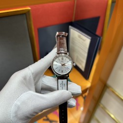 IWC波涛菲诺系列，型号IW458112，37mm表径，美洲鳄鱼皮表带，紫气东来，时尚富贵！9015进口自动上链机芯，42小时动力储备，防眩目蓝宝石玻璃