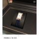 实拍 积家Jaeger Revers one一号翻转腕表 !翻转真的是好看到爆炸积家翻转系列3288420 !低调有历史底蕴!尺寸40.1*20独具一格,进口朗达机芯稳定持久,烧钢蓝指针芳泽无加,午夜蓝色的小牛皮如精灵般俏皮可爱 ,加上原装表扣独特100%的还原度。优雅的气质,精致的翻转结构,精美的做工,腕间璀璨美钻照亮倾心时刻,会让佩戴者赏心悦目,爱不释手。2020大旱望云,愿所有的美好都能如期而至。认准实拍细节!小红书爆款推荐! 实拍 积家Jaeger Revers one一号翻转腕表 !翻转真的是好看到爆炸积家翻转系列3288420 !低调有历史底蕴!尺寸40.1*20独具一格,进口朗达机芯稳定持久,烧钢蓝指针芳泽无加,午夜蓝色的小牛皮如精灵般俏皮可爱 ,加上原装表扣独特100%的还原度。优雅的气质,精致的翻转结构,精美的做工,腕间璀璨美钻照亮倾心时刻,会让佩戴者赏心悦目,爱不释手。2020大旱望云,愿所有的美好都能如期而至。认准实拍细节!小红书爆款推荐!