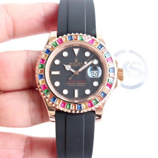 顶级做工KS出品：升级版劳力士金游艇Rolex yacht Master 116695SATS “糖豆”震撼来袭[色] 再度升级，糖豆彩钻版，集合上一代版本的优良做工，业内最顶尖的宝石工艺，同时全面升级基础不锈钢材质，使用真正的日本含镍不锈钢材料作为基础材料，模仿正品的永恒玫瑰金金钢技术，镀层更加持久耐用，耐腐蚀。装载2836、3135机芯，尺寸40mm。蓝光放大镜，超强夜光！现下单额外赠送胶带一副！