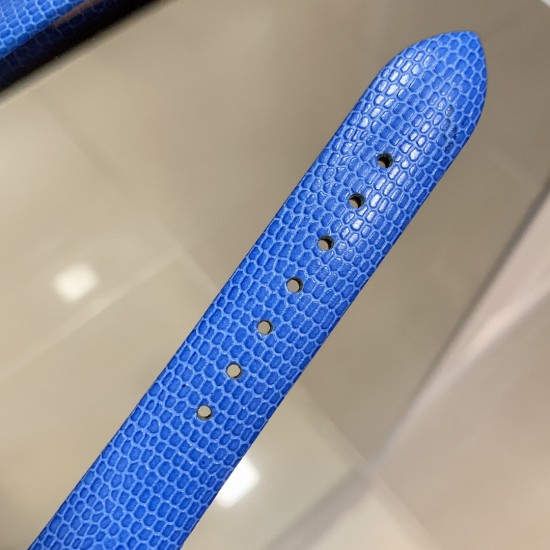 实拍 AW厂 Blancpain-宝珀女装系列复杂功能腕表共镶有152颗美钻。其中的108颗钻石镶嵌于36.8毫米的红金表壳之上。钻石紧密交织为两圈,错落有致,与品牌的标志性双层表圈设计相互呼应。表冠上亦镶有精致美钻,尽现腕表的华美雅致。 实拍 AW厂 Blancpain-宝珀女装系列复杂功能腕表共镶有152颗美钻。其中的108颗钻石镶嵌于36.8毫米的红金表壳之上。钻石紧密交织为两圈,错落有致,与品牌的标志性双层表圈设计相互呼应。表冠上亦镶有精致美钻,尽现腕表的华美雅致。