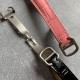 实拍 ♥️新版小牛皮来袭♥️2020最新卡地亚法国坦克Cartier Tank Franaise系列,一款百搭性价比又高的手表 搭配全新专柜欧版风格定制的原厂表带,进口瑞士石英机芯。八角形表冠,镶嵌一颗凸圆形合成尖晶石,剑形蓝钢指针,蓝宝石水晶镜面,采用与原装一致的实心内罩,尺寸:25 x 20mm。佩戴舒适柔软服帖,上手显得高贵又典雅,很气质很女人独家货源。 实拍 ♥️新版小牛皮来袭♥️2020最新卡地亚法国坦克Cartier Tank Franaise系列,一款百搭性价比又高的手表 搭配全新专柜欧版风格定制的原厂表带,进口瑞士石英机芯。八角形表冠,镶嵌一颗凸圆形合成尖晶石,剑形蓝钢指针,蓝宝石水晶镜面,采用与原装一致的实心内罩,尺寸:25 x 20mm。佩戴舒适柔软服帖,上手显得高贵又典雅,很气质很女人独家货源。