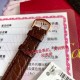 新款首发!卡地亚18K玫瑰金时尚女士金表到货!Ronde de Cartier(卡地亚伦敦)系列,表圈镶嵌54颗VS1.2足反天然真钻,每一颗都是经过GTC权威机构检验,证书联网可查真伪,确保每颗钻石真材实料!原装瑞士石英机芯,表径29mm;表壳、表扣包18K玫瑰金,再无掉色之忧;把的镶嵌天然尖晶石,散发的淡淡蓝光令人陶醉;高温淬火烧钢蓝指针,美洲鳄鱼皮表带更彰显腕表高贵优雅气质!独家货源!另赠送同款美洲鳄鱼皮表带一副,买到就是赚到!配卡地亚新款包装一手价出! 新款首发!卡地亚18K玫瑰金时尚女士金表到货!Ronde de Cartier(卡地亚伦敦)系列,表圈镶嵌54颗VS1.2足反天然真钻,每一颗都是经过GTC权威机构检验,证书联网可查真伪,确保每颗钻石真材实料!原装瑞士石英机芯,表径29mm;表壳、表扣包18K玫瑰金,再无掉色之忧;把的镶嵌天然尖晶石,散发的淡淡蓝光令人陶醉;高温淬火烧钢蓝指针,美洲鳄鱼皮表带更彰显腕表高贵优雅气质!独家货源!另赠送同款美洲鳄鱼皮表带一副,买到就是赚到!配卡地亚新款包装一手价出!