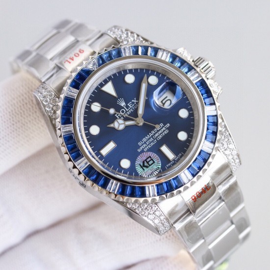 ROLEX 劳力士 顶级玩物 用劳力士最经典的潜航系列水鬼作为原型,经过圈口钻石的二次改装,精致动人!西铁城全自动机械机芯,超强夜光字面,尺寸40mm! ROLEX 劳力士 顶级玩物 用劳力士最经典的潜航系列水鬼作为原型,经过圈口钻石的二次改装,精致动人!西铁城全自动机械机芯,超强夜光字面,尺寸40mm!