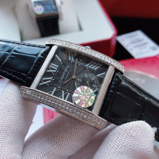SJ出品 TW复刻升级版 CARTIER卡地亚 T2 坦克系列 W5330001 自动机械男表 原装正品开模打造 1:1复刻 搭载原版1904MC型机芯 尺寸:34*44mm 蓝宝石镜面 意大利小牛皮带 三杰精致推荐男士机械瑞士腕表 SJ为你精心制作超真实实物图拍摄 SJ出品 TW复刻升级版 CARTIER卡地亚 T2 坦克系列 W5330001 自动机械男表 原装正品开模打造 1:1复刻 搭载原版1904MC型机芯 尺寸:34*44mm 蓝宝石镜面 意大利小牛皮带 三杰精致推荐男士机械瑞士腕表 SJ为你精心制作超真实实物图拍摄