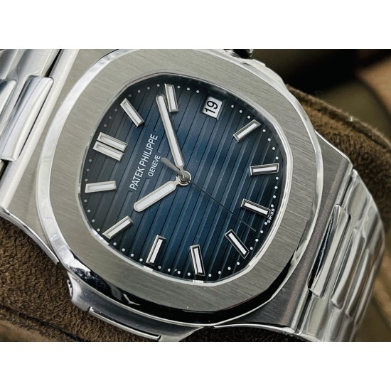【PFF Factory新势力 新力作】V4最高升级版本 最高复刻 百达.翡丽PATEK PHILIPPE 优雅运动系列5711/1A鹦鹉螺!PFF震撼出品!钢表之王!1⃣️【机芯】全网最佳解毒方案,搭配百达.翡丽9015机改Cal.324自动上链一体机芯!精准稳定!2⃣️【表带】定制级人体工程学表带,钢带中珠是钻石型的,与正品相结合。3⃣️【直径】表壳尺寸40毫米,厚度仅9.0毫米,也与原装最接近。【PFF Factory】匠心之作 欢迎您的品鉴! 【PFF Factory新势力 新力作】V4最高升级版本 最高复刻 百达.翡丽PATEK PHILIPPE 优雅运动系列5711/1A鹦鹉螺!PFF震撼出品!钢表之王!1⃣️【机芯】全网最佳解毒方案,搭配百达.翡丽9015机改Cal.324自动上链一体机芯!精准稳定!2⃣️【表带】定制级人体工程学表带,钢带中珠是钻石型的,与正品相结合。3⃣️【直径】表壳尺寸40毫米,厚度仅9.0毫米,也与原装最接近。【PFF Factory】匠心之作 欢迎您的品鉴!