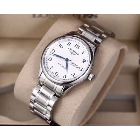 品牌:浪情-LONGINES⚡️型号:名匠系列男士双历腕表机芯:搭载顶级ETA2836全自动机械机芯,摆幅28800,动力储备48小时+,超薄机芯玻璃:防刮耐磨蓝宝玻璃镜面 表壳:316精钢表壳 超薄纤细原装同步壳身 三度防水,尺寸:38.5/9mm细节:字面、表针细节原版同步库存:备货充裕,全系总量500+附件:配送独家定制专柜同步运输木盒 品牌:浪情-LONGINES⚡️型号:名匠系列男士双历腕表机芯:搭载顶级ETA2836全自动机械机芯,摆幅28800,动力储备48小时+,超薄机芯玻璃:防刮耐磨蓝宝玻璃镜面 表壳:316精钢表壳 超薄纤细原装同步壳身 三度防水,尺寸:38.5/9mm细节:字面、表针细节原版同步库存:备货充裕,全系总量500+附件:配送独家定制专柜同步运输木盒