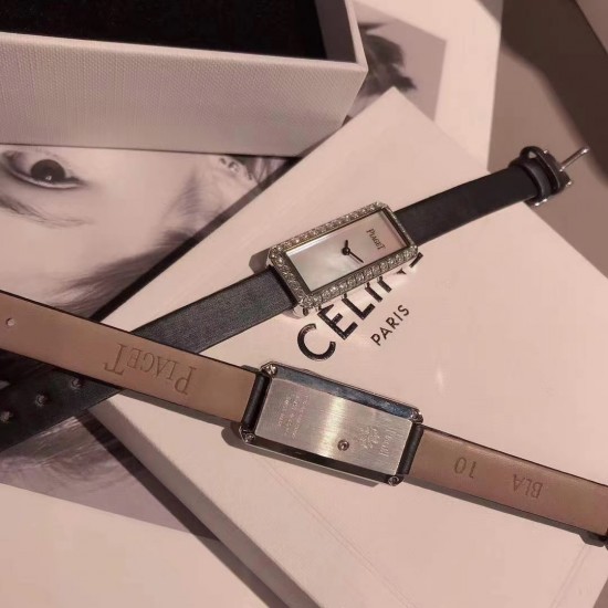 伯爵LIMELIGHT系列G0A39200 女士腕表 原装瑞士石英机芯 316L精钢表壳 蓝宝石玻璃镜面 娟丝表带 直径15mm*31mm (市场最高版本)该款腕表备受女性喜爱,在不同的场合映耀着她们各自的独特个性与迷人风 伯爵LIMELIGHT系列G0A39200 女士腕表 原装瑞士石英机芯 316L精钢表壳 蓝宝石玻璃镜面 娟丝表带 直径15mm*31mm (市场最高版本)该款腕表备受女性喜爱,在不同的场合映耀着她们各自的独特个性与迷人风