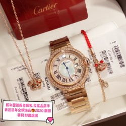 新年特惠送福饰品CARTIER卡卡 ，蓝气球奢华系列，自然光实拍，超美摒弃了现代盛行的繁复华丽的修饰，以经典又潮流的元素重新诠释唯美，高贵气质尽显无漏！打造独家高超品质.11色牛皮表带可选，原装折叠表扣，尺寸：36mm 新年特惠 先到先得