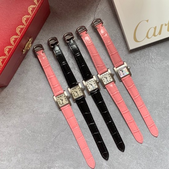 实拍 ♥️新版小牛皮来袭♥️2020最新卡地亚法国坦克Cartier Tank Franaise系列,一款百搭性价比又高的手表 搭配全新专柜欧版风格定制的原厂表带,进口瑞士石英机芯。八角形表冠,镶嵌一颗凸圆形合成尖晶石,剑形蓝钢指针,蓝宝石水晶镜面,采用与原装一致的实心内罩,尺寸:25 x 20mm。佩戴舒适柔软服帖,上手显得高贵又典雅,很气质很女人独家货源。 实拍 ♥️新版小牛皮来袭♥️2020最新卡地亚法国坦克Cartier Tank Franaise系列,一款百搭性价比又高的手表 搭配全新专柜欧版风格定制的原厂表带,进口瑞士石英机芯。八角形表冠,镶嵌一颗凸圆形合成尖晶石,剑形蓝钢指针,蓝宝石水晶镜面,采用与原装一致的实心内罩,尺寸:25 x 20mm。佩戴舒适柔软服帖,上手显得高贵又典雅,很气质很女人独家货源。