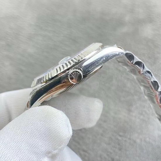 ROLEX 劳力士 冰蓝 星期日历～