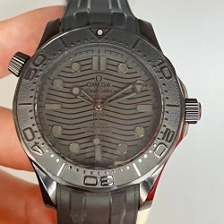 VS 钱包从厚干到薄的墨黑300 PL1 【墨黑海马，桀骜登场】新品 欧米茄 OMEGA 海马系列300米墨黑。表圈、表盘均采用黑色氧化锆1Zr021陶瓷制成。镂空指针及12点位的圆点， 均覆有Super-LumiNova夜光涂层。机芯的运转美态清晰可见。透过采用波纹边缘设计的蓝宝石玻璃表背，可以欣赏到8806定制机芯。