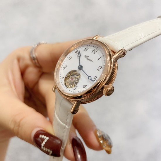 2019首推女表⚠️宝玑-Breguet 流金岁月系列搭配陀飞轮机械机芯,蓝宝石玻璃镜面,表壳直径约32mm10mm高贵优雅 尽显女王风范 2019首推女表⚠️宝玑-Breguet 流金岁月系列搭配陀飞轮机械机芯,蓝宝石玻璃镜面,表壳直径约32mm10mm高贵优雅 尽显女王风范