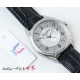 PK精品 2019新款江诗丹顿伍陆之型系列  [贝壳满天星]。低调，奢华，儒雅和古典的结合，商务百搭，独具魅力！表径：40毫米＊0.96毫米机芯型号：日本进口机械机芯〈9015〉表壳材质：316精钢表盘形状：圆形表盘材质：白色中央区域，旭日纹外圈装饰；阿拉伯数字；金时标带有夜光涂层表镜材质：蓝宝石水晶玻璃表带材质：316精钢表带也可搭配进口小牛皮，表扣类型：原装针扣表扣材质：精钢；经抛光处理的半马耳他十字形设计背透：背透，透明蓝宝石水晶表底盖防水深度：30米功能：日期显示