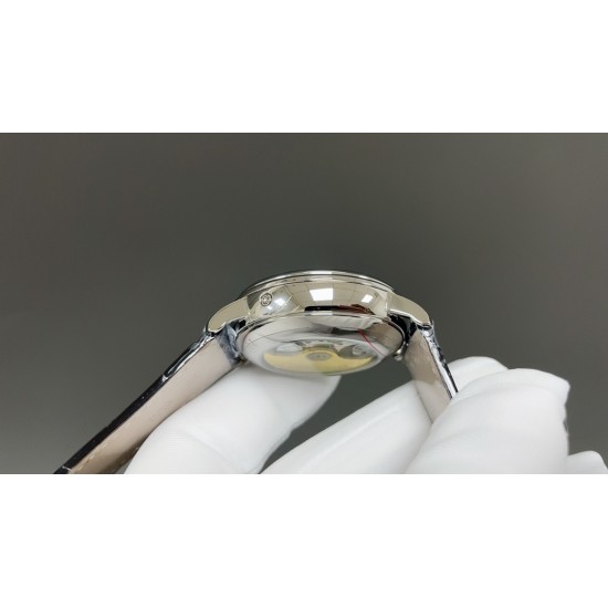 宝珀villeret 经典6654 全新V3升级版来咯从“芯”出发,去繁就简 让属于你的分秒瞬间更加完整! 升级亮点【机芯】1.全新进口Cal.6654机芯 摆幅28800 走时更精准2.升级秒针实心大中轴 同步正品3.烫金立体工艺月相盘4.对版后盖见光比例 宝珀6654 全新V3升级版——你值得拥有! 宝珀villeret 经典6654 全新V3升级版来咯从“芯”出发,去繁就简 让属于你的分秒瞬间更加完整! 升级亮点【机芯】1.全新进口Cal.6654机芯 摆幅28800 走时更精准2.升级秒针实心大中轴 同步正品3.烫金立体工艺月相盘4.对版后盖见光比例 宝珀6654 全新V3升级版——你值得拥有!