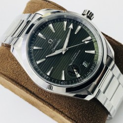 【VS Factory2020新品】欧 米茄omega绿海马150米柚木盘来了！1⃣️绿色在腕表圈是一个特别的颜色，它极富生命力，给人无限希望，绿荫葱葱、万物复苏。2⃣️不妨换上一块春意盎然的绿色腕表跳跃腕间，清新又治愈！VS出品 必属精品 您值得拥有！