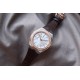 ★实拍 Vacheron Constantin江诗丹顿纵横四海系列OVERSEAS女款小号型2300v/2305v【表壳】表径3610.8mm 同步原装 质感细腻大方 蓝宝石镜面【字面】表盘经旭日纹缎面拉丝工艺处理 深邃优雅 18k金时标均带白色夜光涂层【机芯】CITIZEN8系列改Cal.5300机芯(机芯稳定零返修 )后原装18k纳米镀金质摆陀【表带扣】半马其他十字三片折叠式表扣 进口牛皮表带越欣赏 越懂欣赏 ★实拍 Vacheron Constantin江诗丹顿纵横四海系列OVERSEAS女款小号型2300v/2305v【表壳】表径3610.8mm 同步原装 质感细腻大方 蓝宝石镜面【字面】表盘经旭日纹缎面拉丝工艺处理 深邃优雅 18k金时标均带白色夜光涂层【机芯】CITIZEN8系列改Cal.5300机芯(机芯稳定零返修 )后原装18k纳米镀金质摆陀【表带扣】半马其他十字三片折叠式表扣 进口牛皮表带越欣赏 越懂欣赏