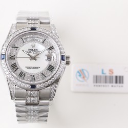 原版复刻 劳力士Rolex星期日历型系列全自动机械男表腕表18K金电镀镶钻腕表，采用进口南非水晶钻，人工镶嵌四爪稳固永不掉钻、尺寸41mm，厚度11毫米，原装进口机芯、性能稳定零返修，蓝宝石玻璃镜面，蓝宝石镜面6⃣️字位logo标志✅请认准品质✅316L精钢材质.做工精致.质量保证！⌚️