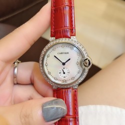 卡地亚 CARTIER 蓝气球奢华系列，316L精钢材质，简约又别具品味，摒弃了现代盛行的繁复华丽的修饰，以简约重新诠释唯美，打造独家高品质，采用高级珍珠贝母制作出表盘，优雅精致高贵气质尽显无漏。尺寸36mm*12mm。
