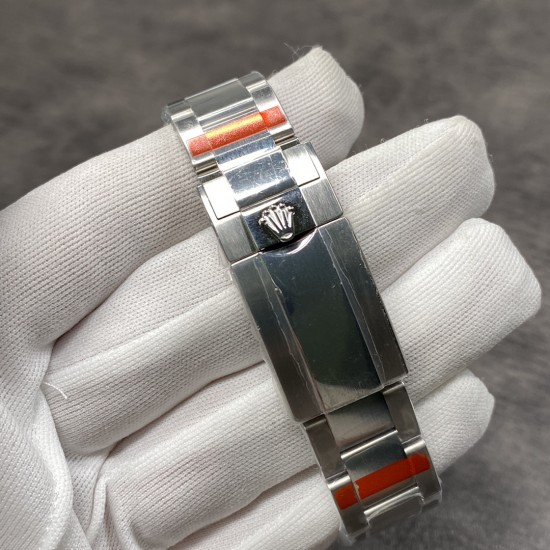 劳力士游艇名仕!采用同正品904钢材,40X13mm,2836自动机械机芯,904精钢表壳表链,蓝宝石镜面,夜光表盘指针,折叠式表扣,防水大于50米 台湾厂出品!出货实拍 劳力士游艇名仕!采用同正品904钢材,40X13mm,2836自动机械机芯,904精钢表壳表链,蓝宝石镜面,夜光表盘指针,折叠式表扣,防水大于50米 台湾厂出品!出货实拍