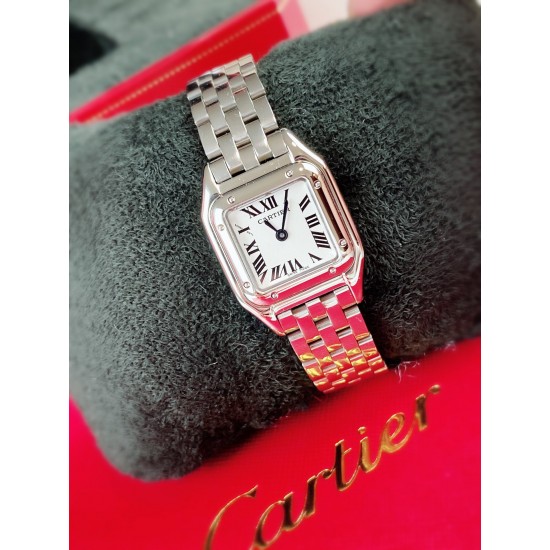 新品预告⚠️ vca Factory出品 (背景2)品牌:Cartier卡地亚™️系列:PANTHERE DE(日本バージョン)机芯:瑞士石英尺寸:22/30mm小号材质:316精鋼扣子:原装拉扣功能:时针 分针一表一卡一码 套装出货 新品预告⚠️ vca Factory出品 (背景2)品牌:Cartier卡地亚™️系列:PANTHERE DE(日本バージョン)机芯:瑞士石英尺寸:22/30mm小号材质:316精鋼扣子:原装拉扣功能:时针 分针一表一卡一码 套装出货