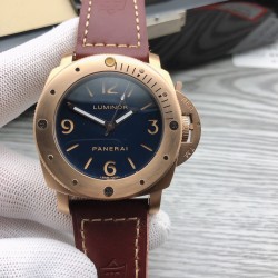 沛纳海--PANERAI 隆重登场  沛纳海一直深受男士喜欢 因为他具有独特风味 戴上手的的手感非常悦目 凸显出男士的魅力 采用全自动机械机芯 ，316精钢表壳，水晶蓝光玻璃镜面敖，手表尺寸44mm，进口小牛皮材质表带