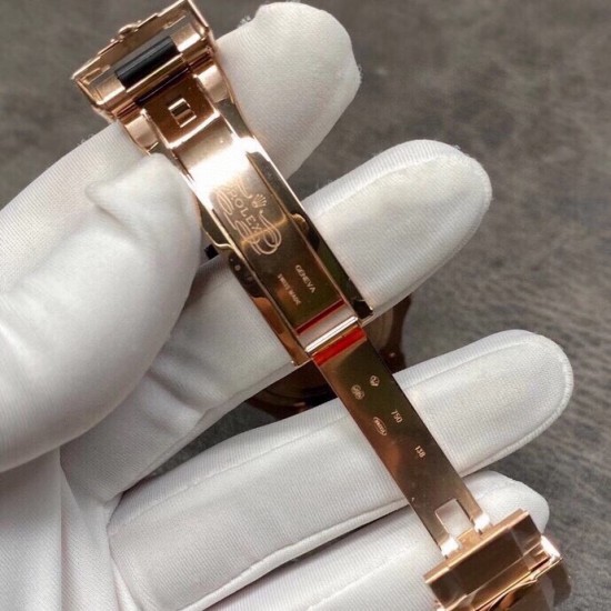 ROLEX 劳力士 YACHT MASTER 游艇名仕型 116655 精钢镀厚玫瑰金表壳 陶瓷表圈 可双向转动 旋入式表冠 蓝宝石镜面日历放大镜 Glidelock折叠保险表扣 直径40mm! ROLEX 劳力士 YACHT MASTER 游艇名仕型 116655 精钢镀厚玫瑰金表壳 陶瓷表圈 可双向转动 旋入式表冠 蓝宝石镜面日历放大镜 Glidelock折叠保险表扣 直径40mm!