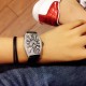 法穆兰 Franck Muller 是深受时尚白领及众多明星追捧的顶级腕表品牌,法兰克穆勒的标志性特征是其酒桶型表壳和夸张的弧度设计,同时也拥有精湛的制表工艺,法兰克穆勒手表凝聚了无限心血、承载了无尽情感,是鉴赏家眼中出类拔萃、独一无二的完美杰作。尺寸32mm*45mm*12mm。 法穆兰 Franck Muller 是深受时尚白领及众多明星追捧的顶级腕表品牌,法兰克穆勒的标志性特征是其酒桶型表壳和夸张的弧度设计,同时也拥有精湛的制表工艺,法兰克穆勒手表凝聚了无限心血、承载了无尽情感,是鉴赏家眼中出类拔萃、独一无二的完美杰作。尺寸32mm*45mm*12mm。
