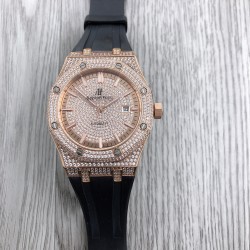 爱彼 Audemars Piguet   MR1 皇家橡树系列 15400 阿拉伯数️方钻手表 搭载316L不锈精钢表壳 实心厚重钢带精选进口奥地利水钻 光彩闪耀 搭载2813改3120全自动机芯  精准稳定走时 耗时12个月改装还原正品AP满钻效果，尺寸41.5x12mm 重量170g